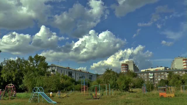 Clouds speed city