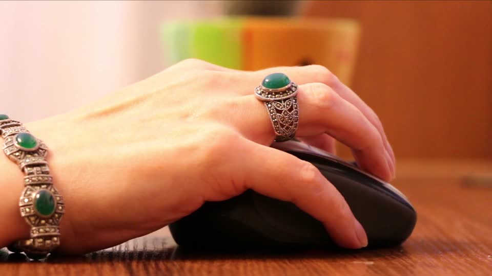 Mouse computer hand