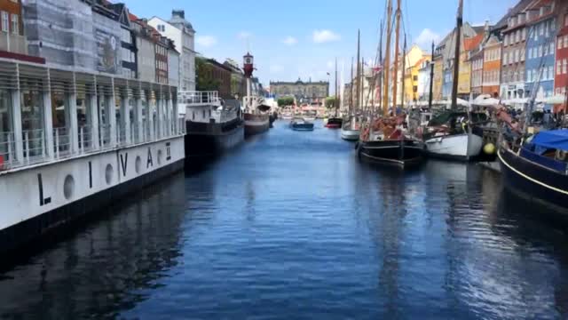 Boat canal tourists