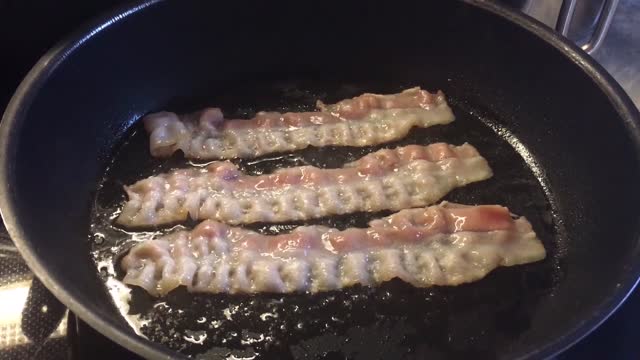 Bacon grill pan