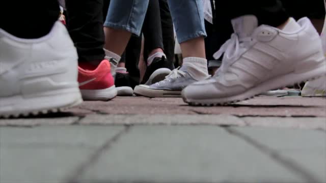 Shoes walking feet