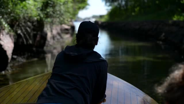 Boat canal travel