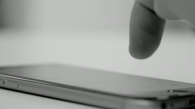 Smartphone iphone black and white