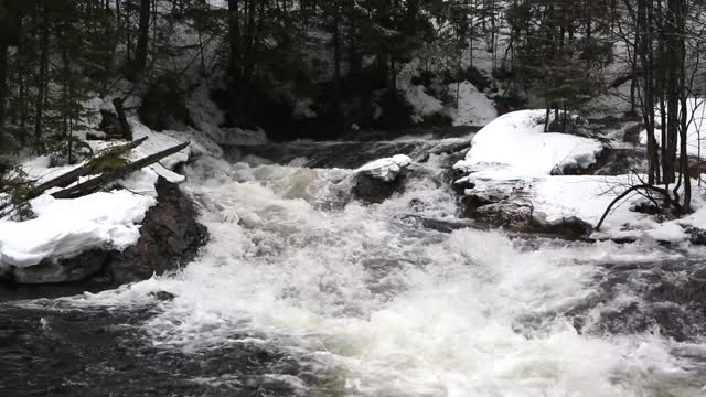 Cascade stream winter