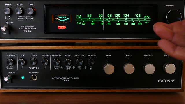 Stereo tuner music