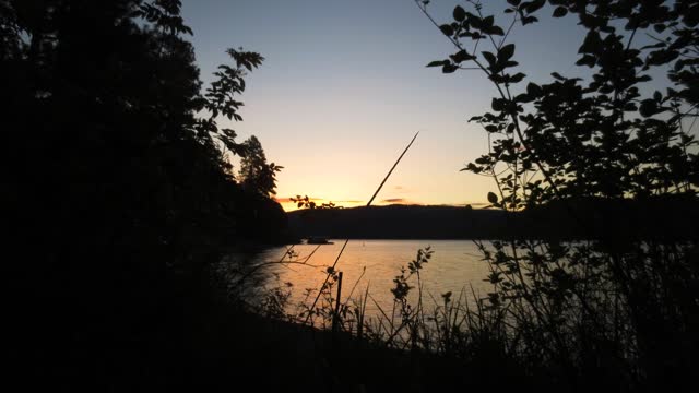 Sunrise lake shore okanagan