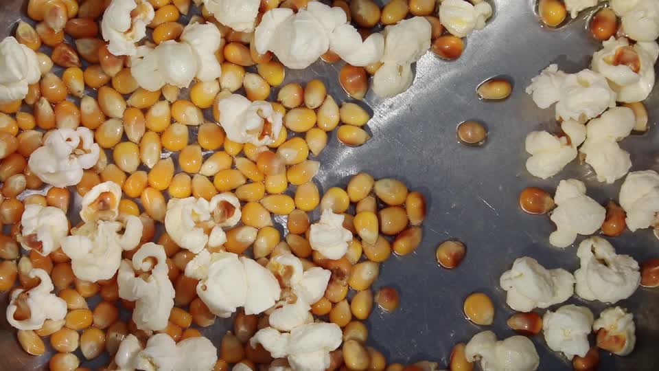 Popcorn popping cooking