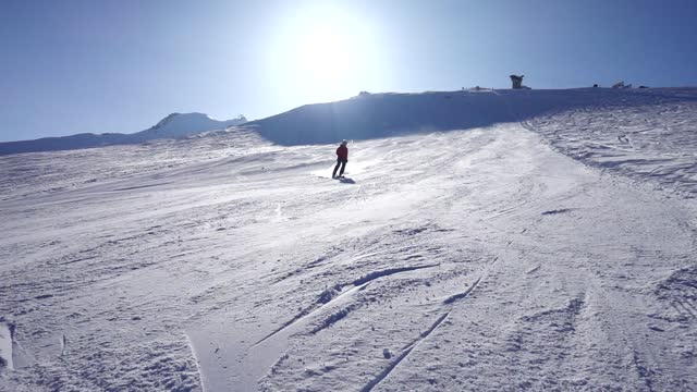 To ski brake dust cloud