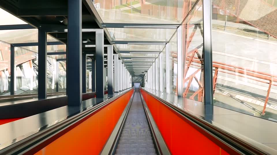 Escalator down long