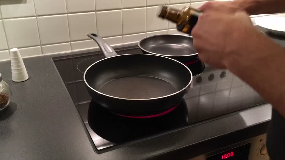 Schnitzel grill pan