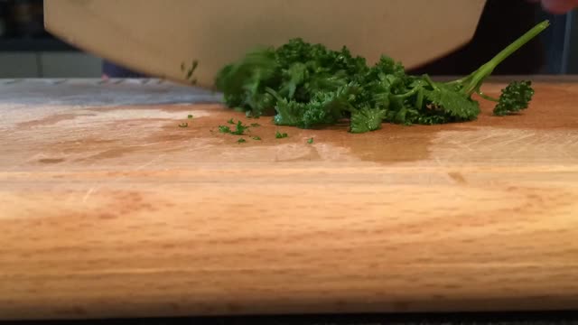 Parsely ingredients chop