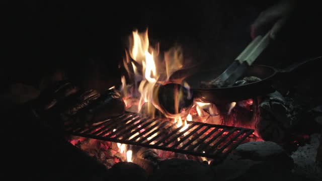 Bbq flames grill