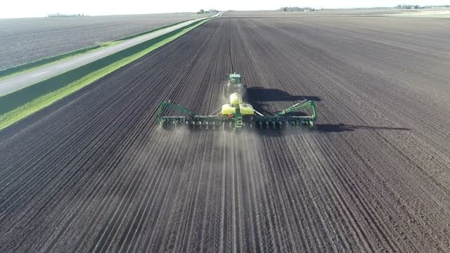 Agriculture tractor planting