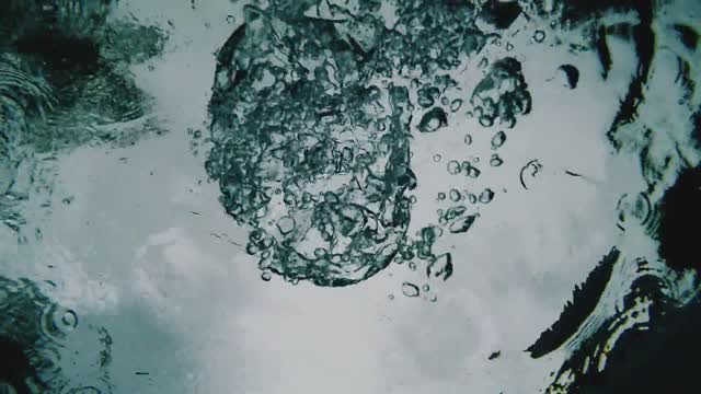 Bubbles air underwater