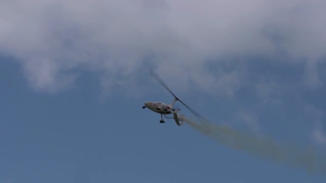 Gyrocopter airplane stunts