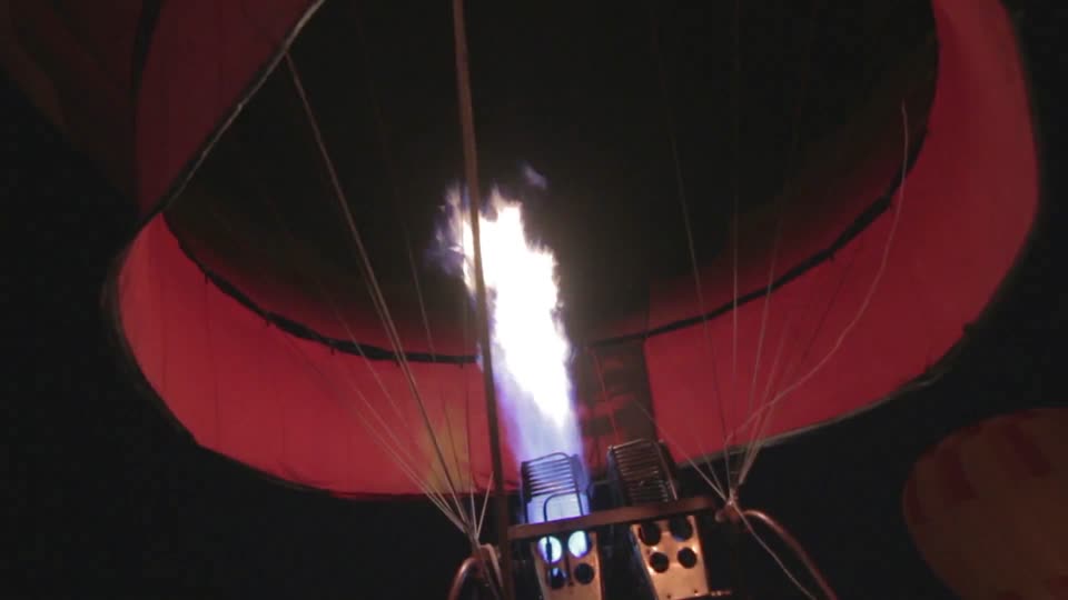 Hot air balloon ballooning start