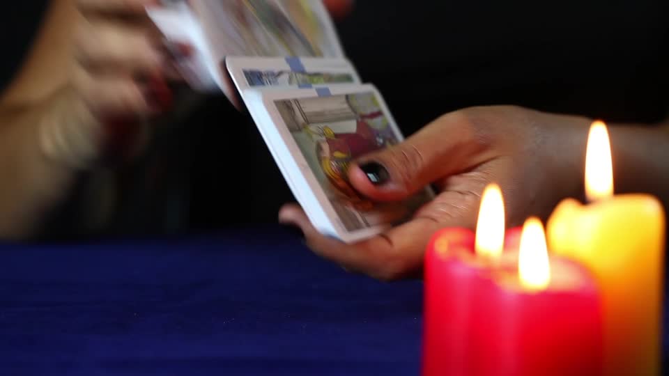 Tarot cards candles
