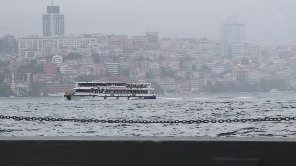 Bosphorus steamship wave