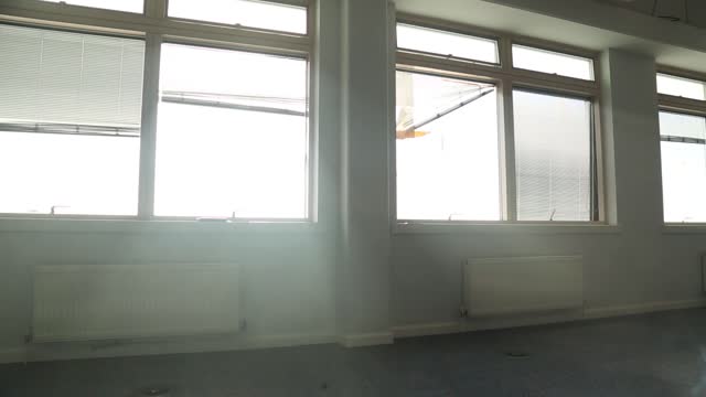 Pan empty room