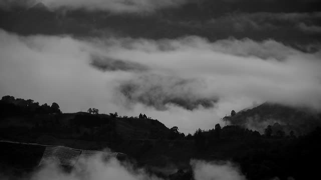 Moutains clouds fog