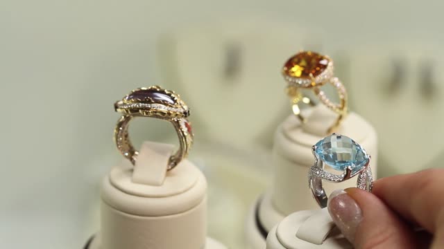 Jewelry ring trying