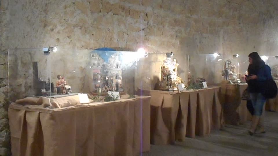 Christmas 2015 in Naples - Exhibition of modern cribs (18th century style) at the Castle of Egg in Naples, until January 9, 2016 - Free entrance