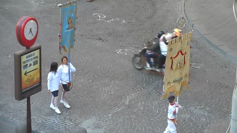 Popular procession of "Madonna dell'Arco" in Naples