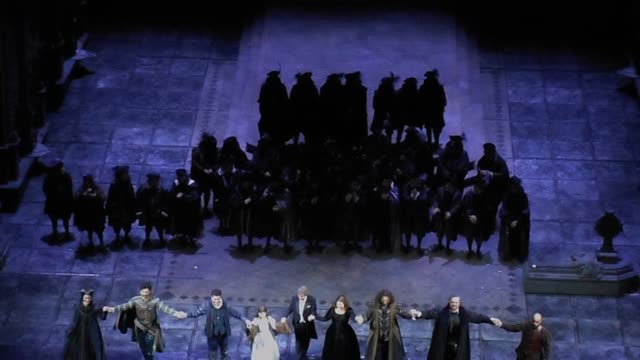 Applause for "Lucia di Lammermoor" by Gaetano Donizetti at Royal San Carlo Theatre in Naples