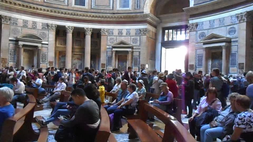The Pantheon (118-125 AD) in Rome