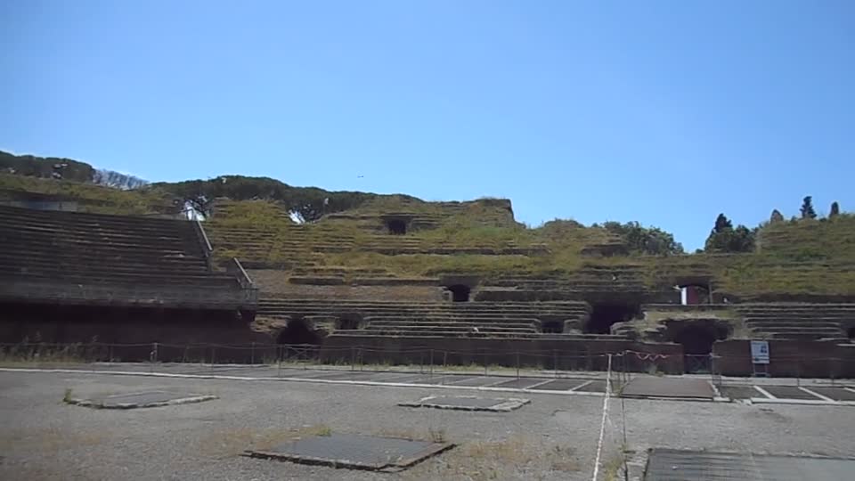 Amphitheatre of Pozzuoli / Naples (1st-2nd century AD)