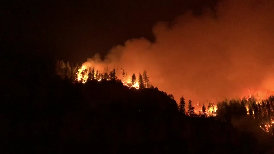 Active fire behavior on Friday night