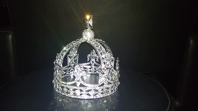 Queen Victoria's small diamond crown, copy fake replica faux, The Crown Jewels, Tower of London.