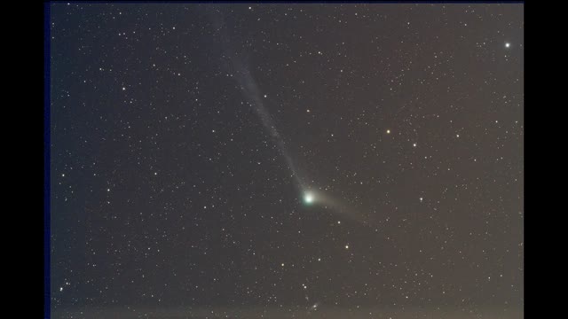 Comet-Catalina-Ion tail movement !