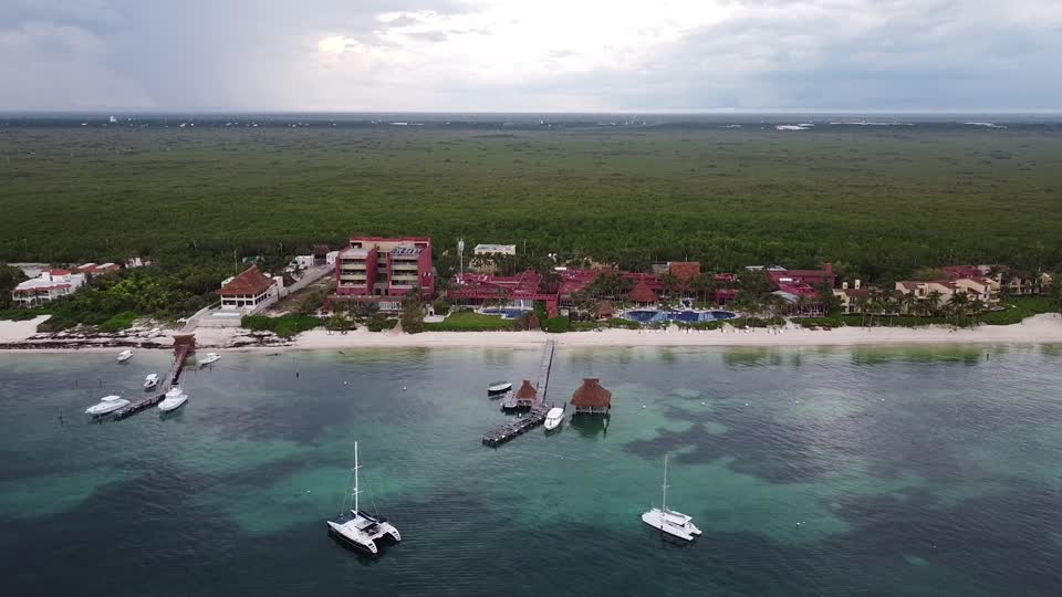 View above Zoetry Paraiso de la bonita