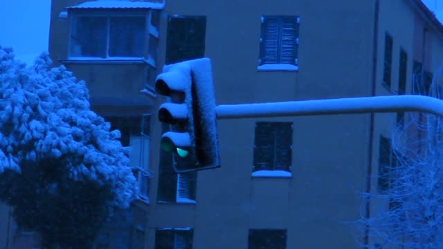 snow on traffic light (free footage)