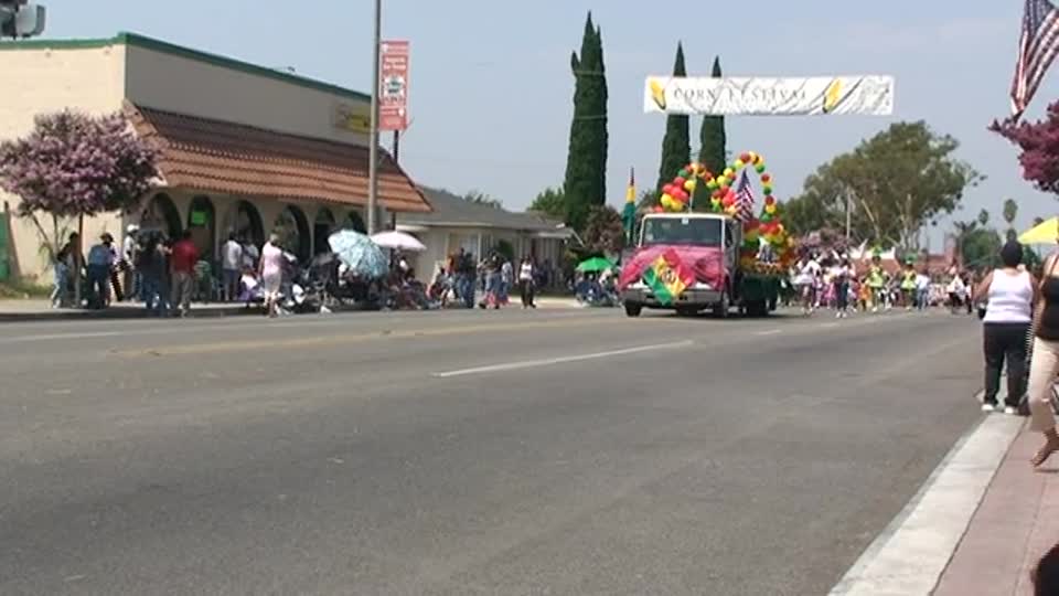 V01 Corn Festival 2007 Parade (1)