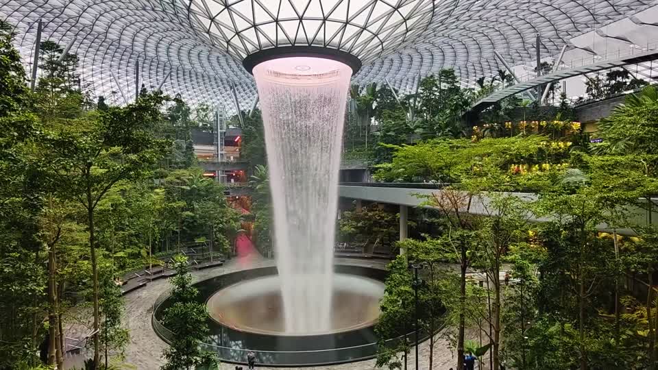 39 - Jewel Indoor Waterfall