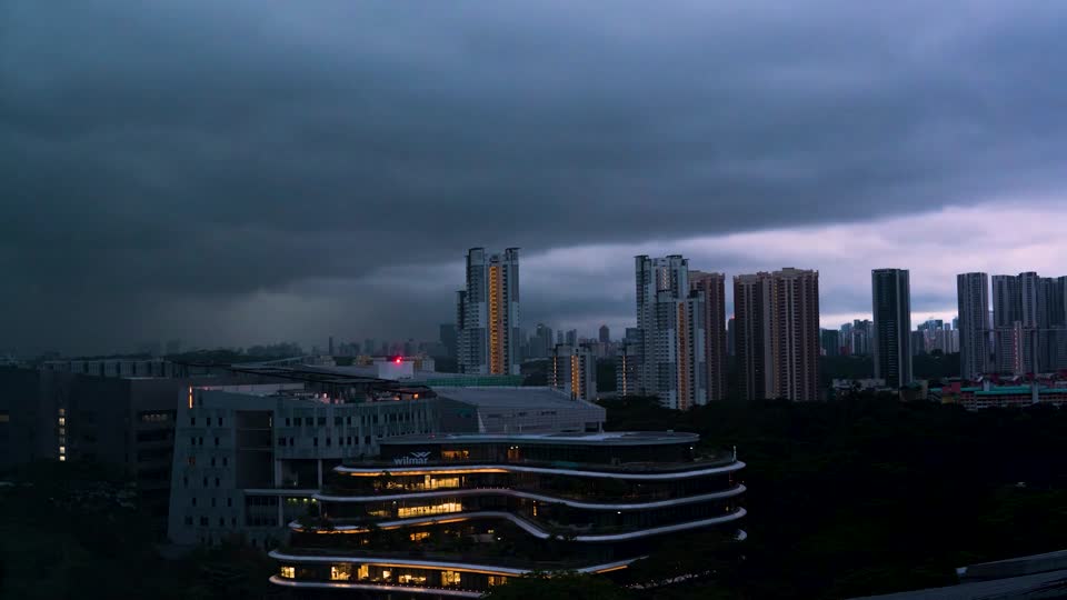 25 - Gloomy sky timelapse