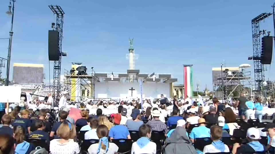Az 52. Nemzetközi Eucharisztikus Kongresszus megnyitása