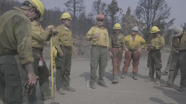 handcrew_SierraFront_TamarackFire_081221