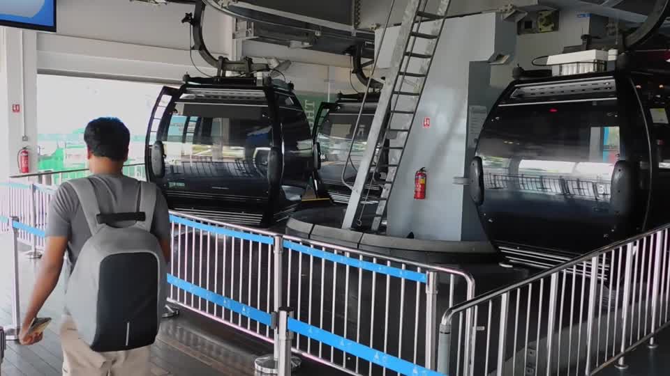 15 video: cable car station 2