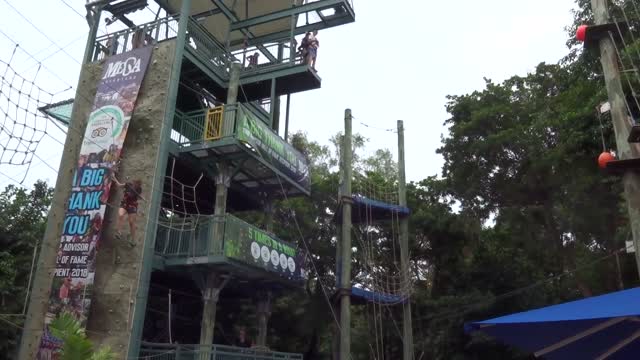 Video: MegaFall @ Sentosa Mega Adventrue park