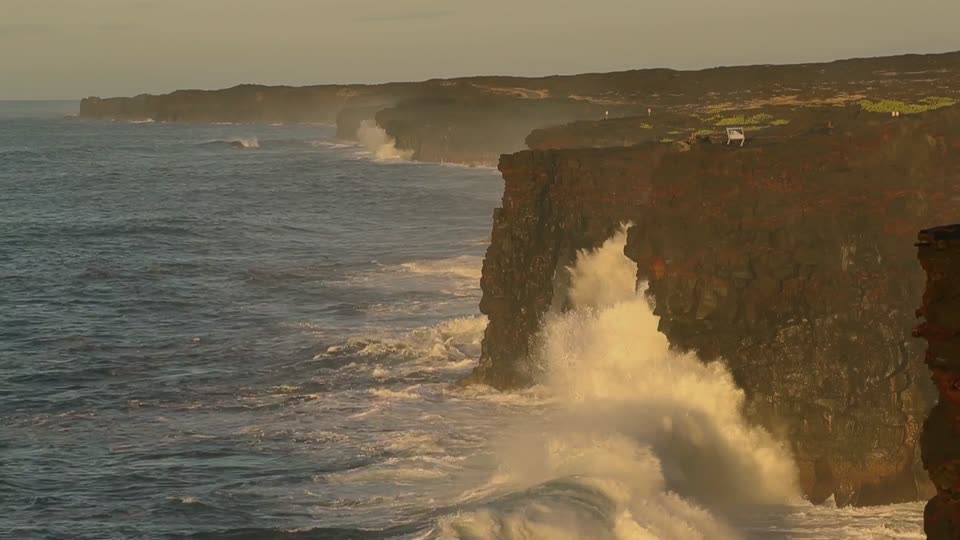 Video from May 2019 of Hōlei Sea Arch Sunrise