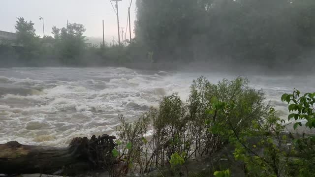 Falls Mill Bridge / Hocking River