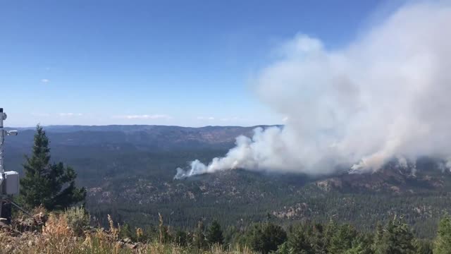 Drone footage overseeing smoke from the Canyon 66 Prescribed Fire
