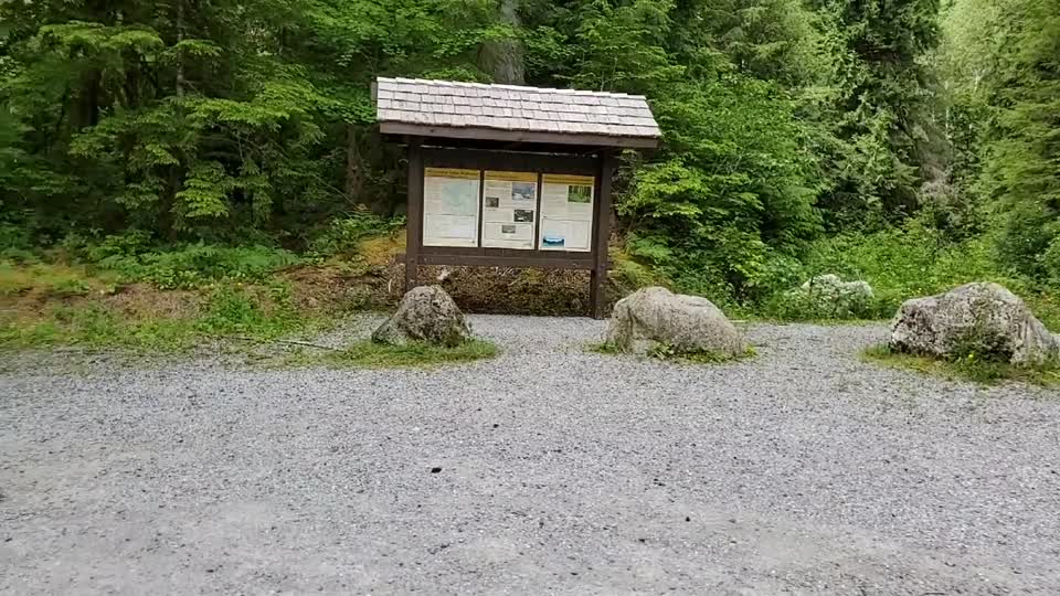 Trailhead Interpretive Sign Beaver Lake Trailhead Mt. Baker-Snoqualmie National Forest June 2020 Matthew Riggen