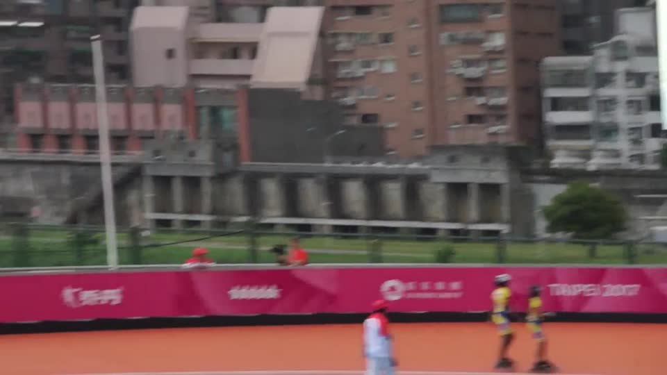MAH02111_0823_女子3000m接力金牌