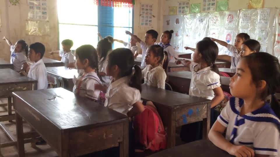 Video. Cambodia Koh Chen. We visited the local school and talked to the children in English and they sang "Old MacDonald had a farm
