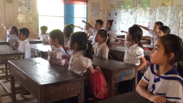 Video. Cambodia Koh Chen. We visited the local school and talked to the children in English and they sang "Old MacDonald had a farm