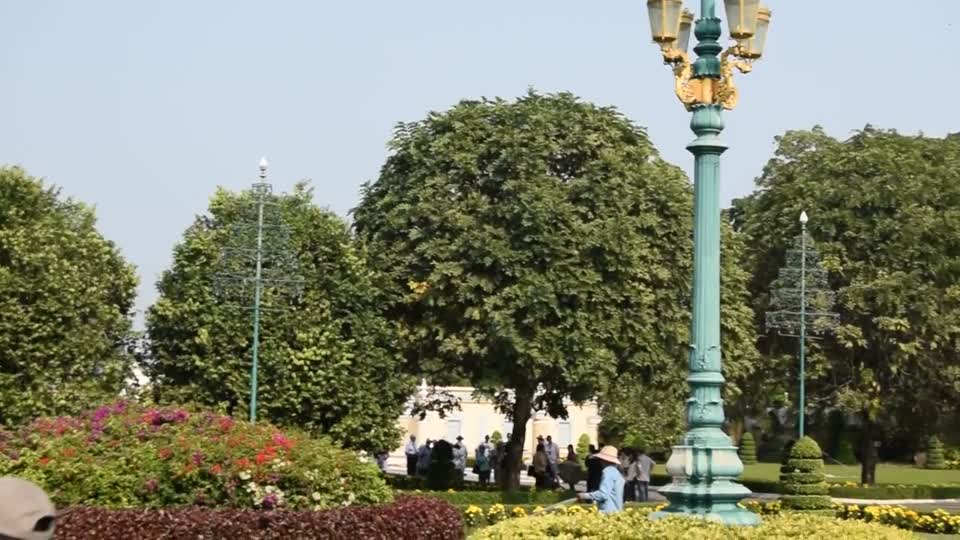 VIDEO of Cambodia Phnom Penh. The Royal Palace.